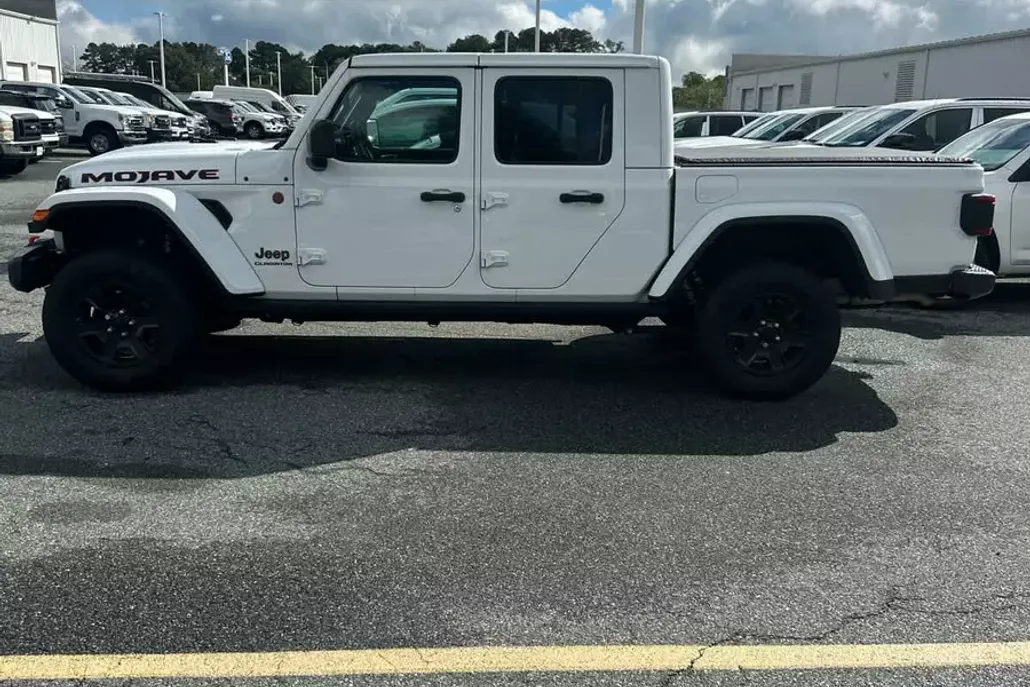 2022 Jeep Gladiator Mojave photo 1