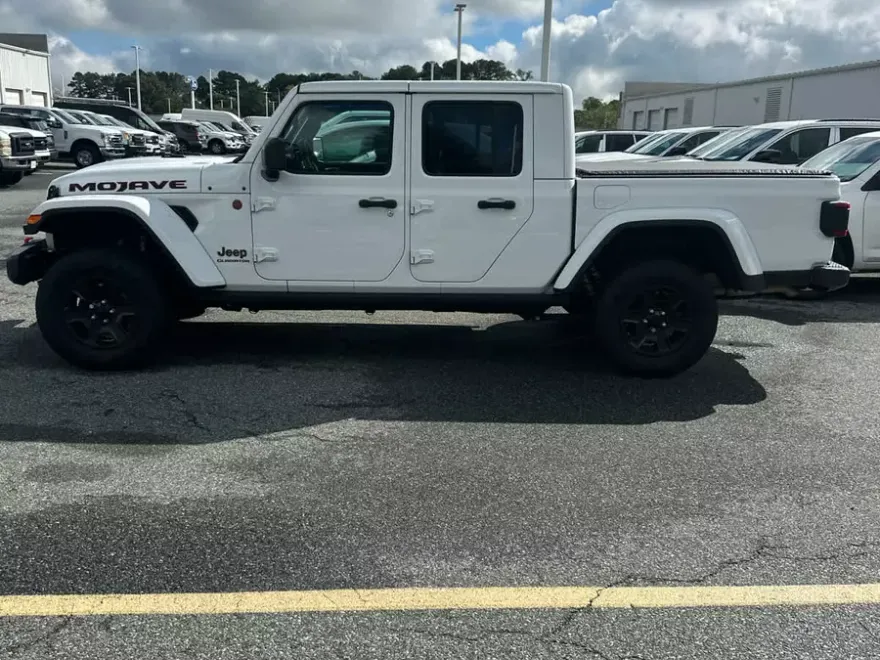 2022 Jeep Gladiator Mojave photo 1
