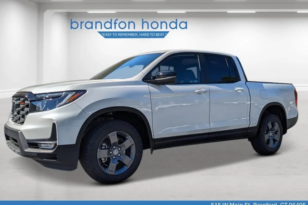 2025 Honda Ridgeline TrailSport photo 1