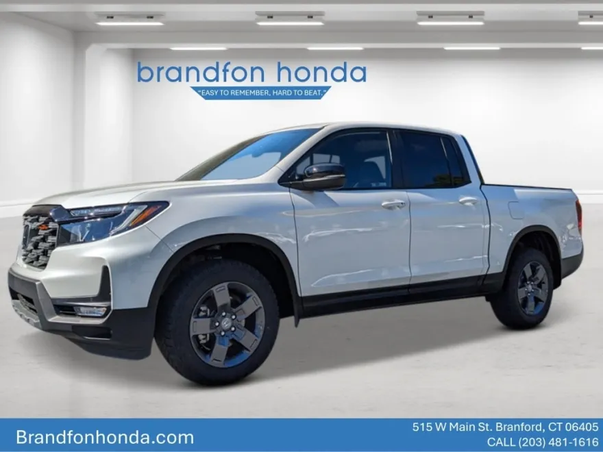 2025 Honda Ridgeline TrailSport photo 1