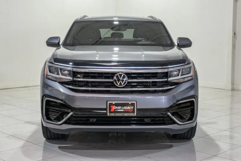 2020 Volkswagen Atlas Cross Sport SE photo 1