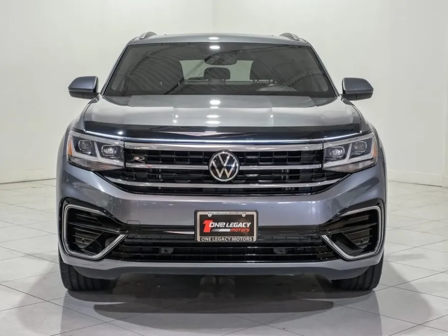 2020 Volkswagen Atlas Cross Sport SE photo 1