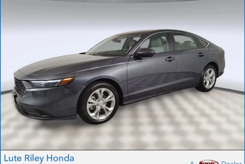 2023 Honda Accord LX photo 1