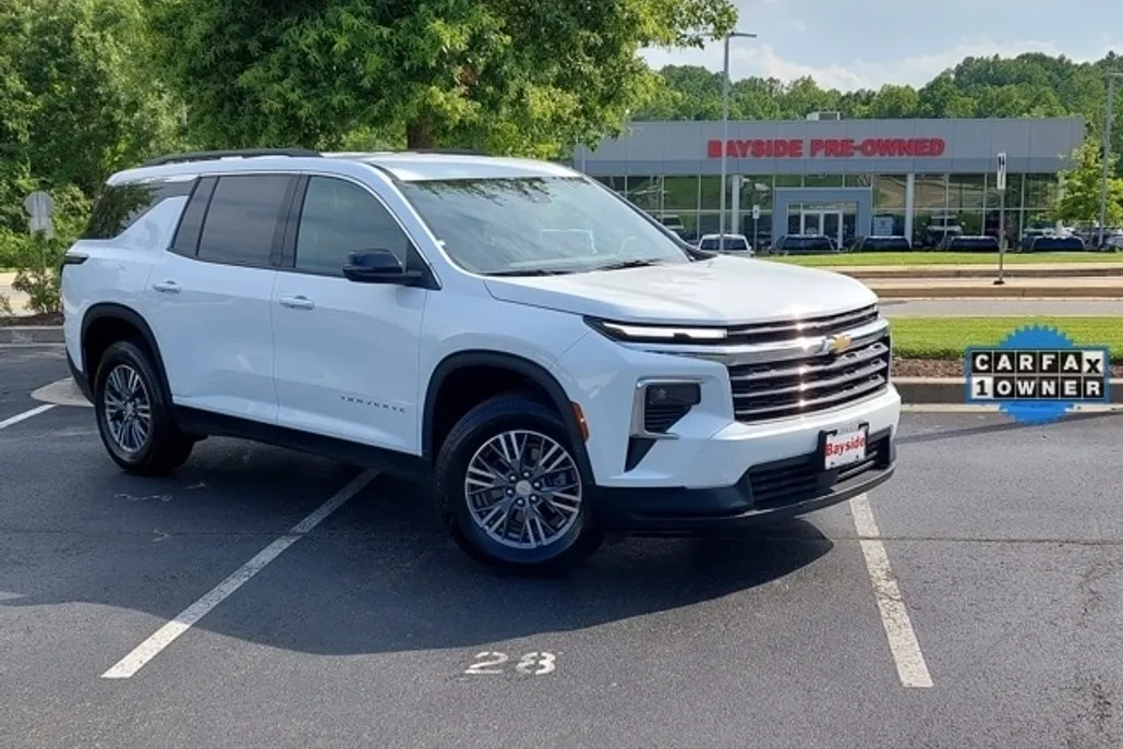 2025 Chevrolet Traverse 1LT photo 1