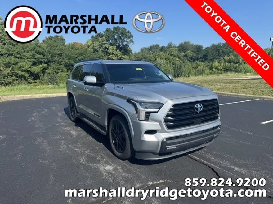 2023 Toyota Sequoia SR5 photo 1