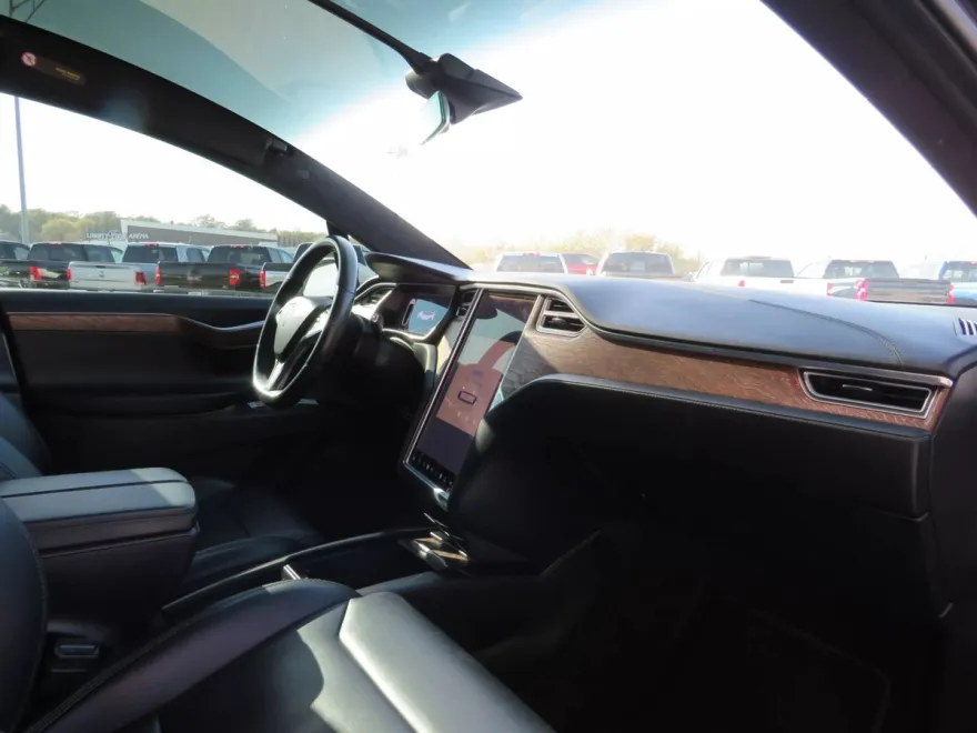 2017 Tesla Model X 100D photo 12