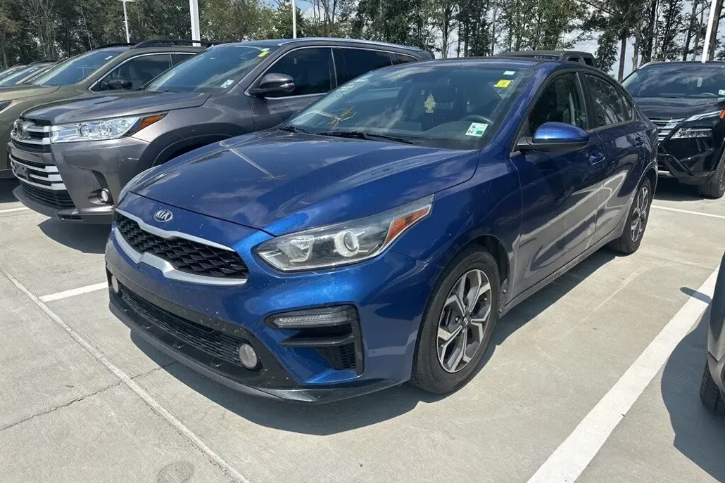 2021 Kia Forte LXS photo 1