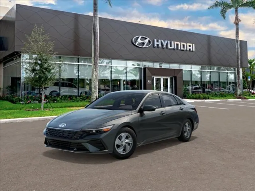 2025 Hyundai Elantra SE photo 1