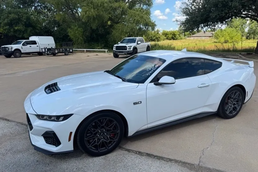 2024 Ford Mustang GT Premium photo 1