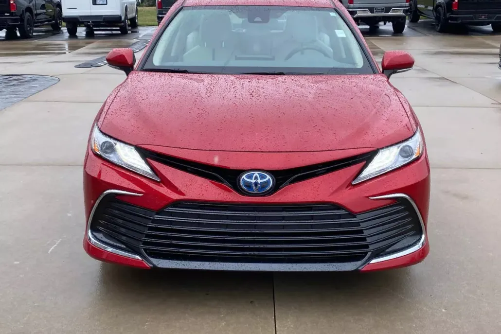 2024 Toyota Camry Hybrid XLE photo 1