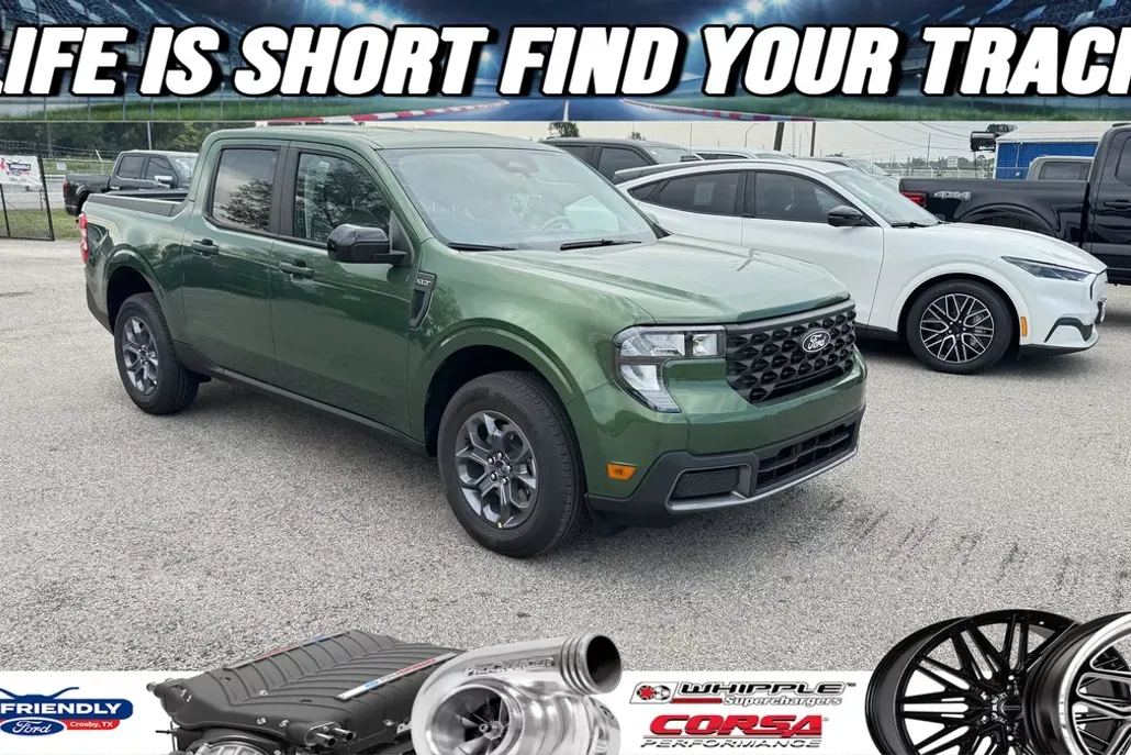 2025 Ford Maverick XLT photo 1