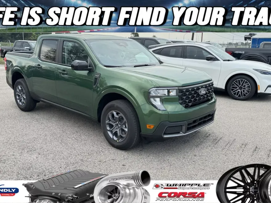 2025 Ford Maverick XLT photo 1