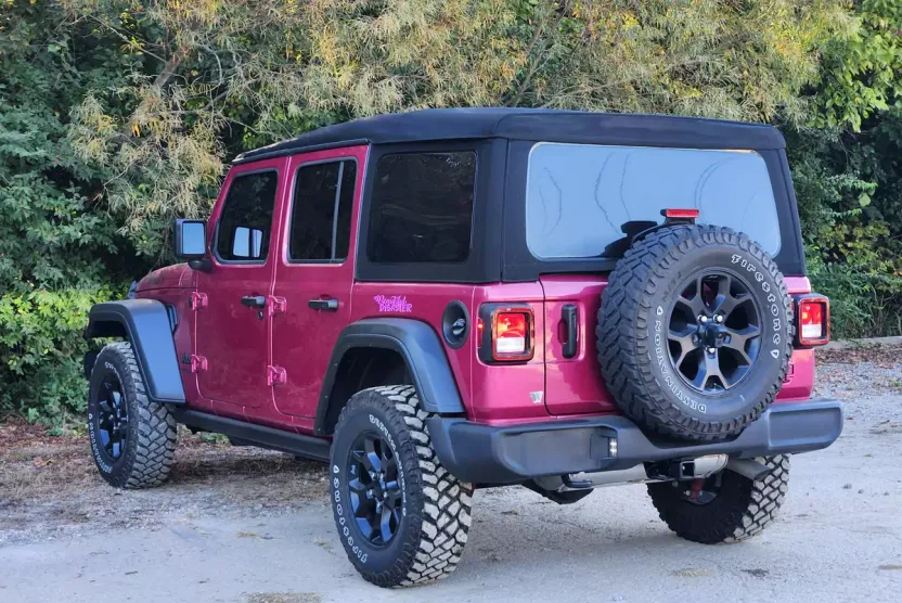 2022 Jeep Wrangler Unlimited Willys photo 1