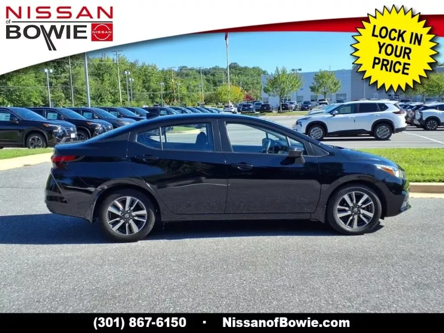 2020 Nissan Versa 1.6 SV photo 1