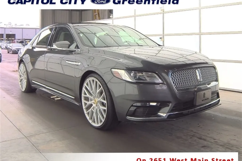 2017 Lincoln Continental Reserve photo 1