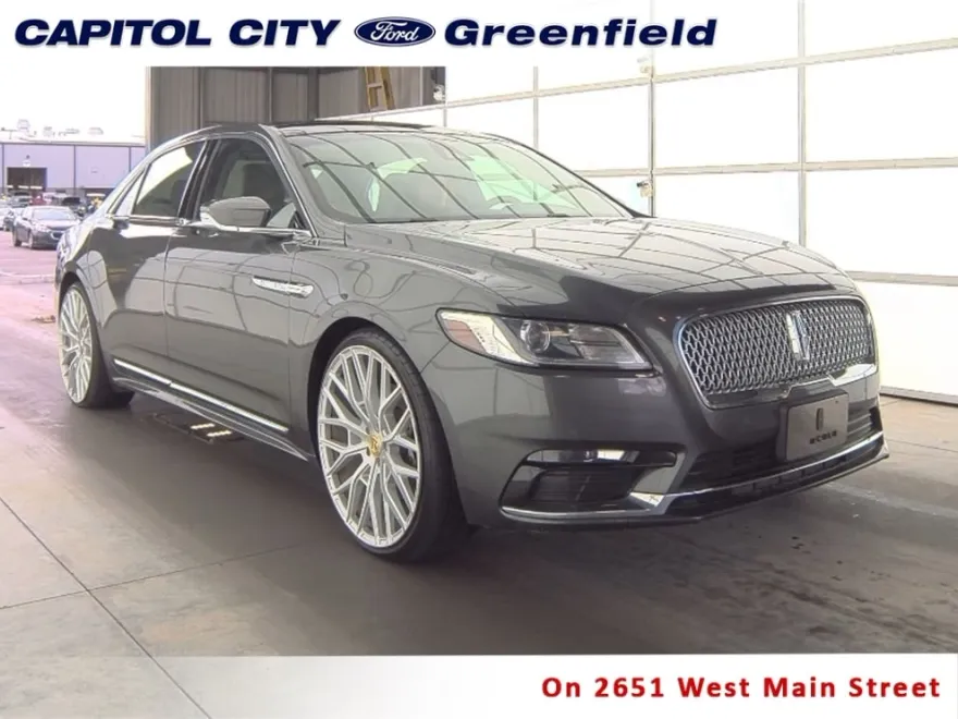 2017 Lincoln Continental Reserve photo 1