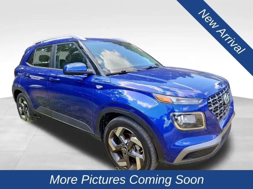 2023 Hyundai Venue SEL photo 1