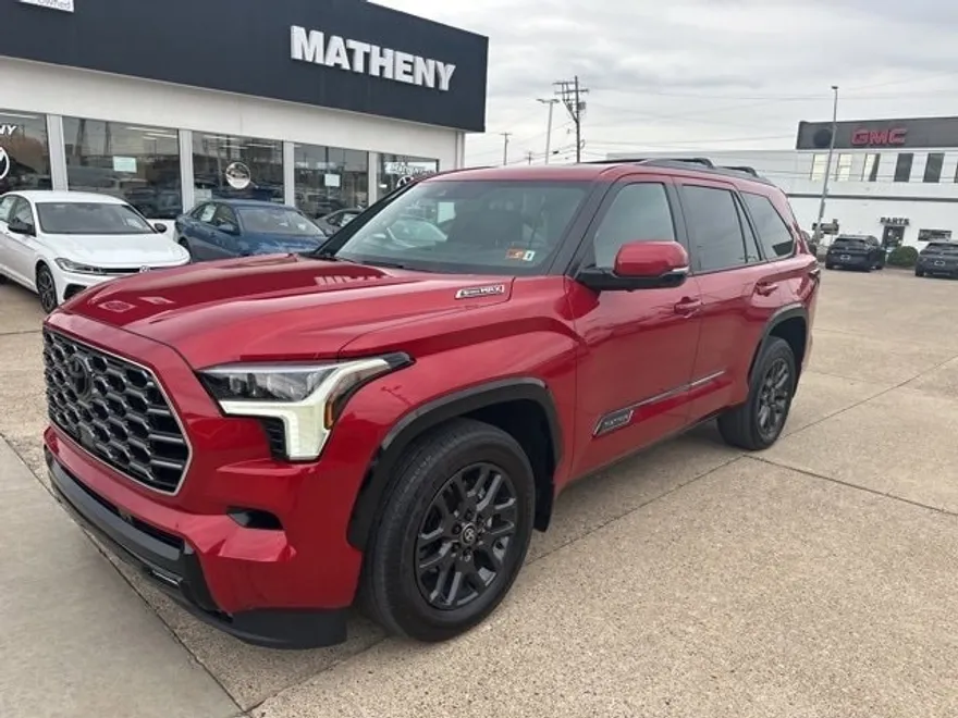 2025 Toyota Sequoia SR5 photo 1