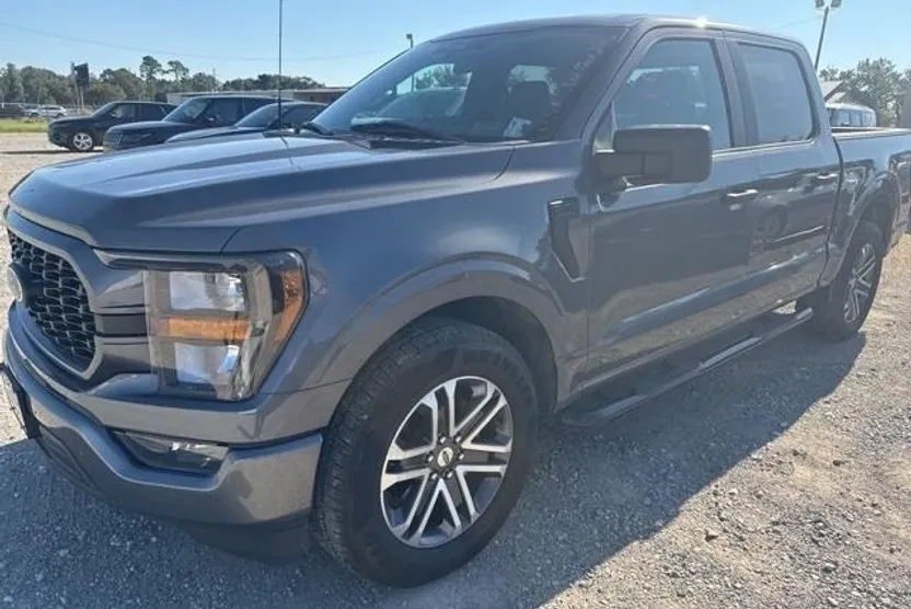 2023 Ford F-150 XL photo 1