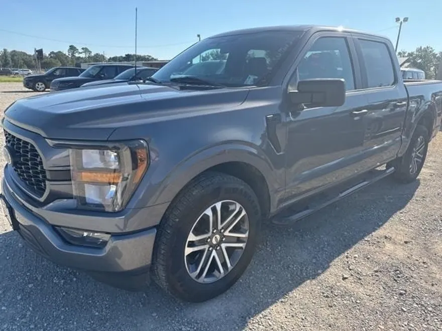 2023 Ford F-150 XL photo 1