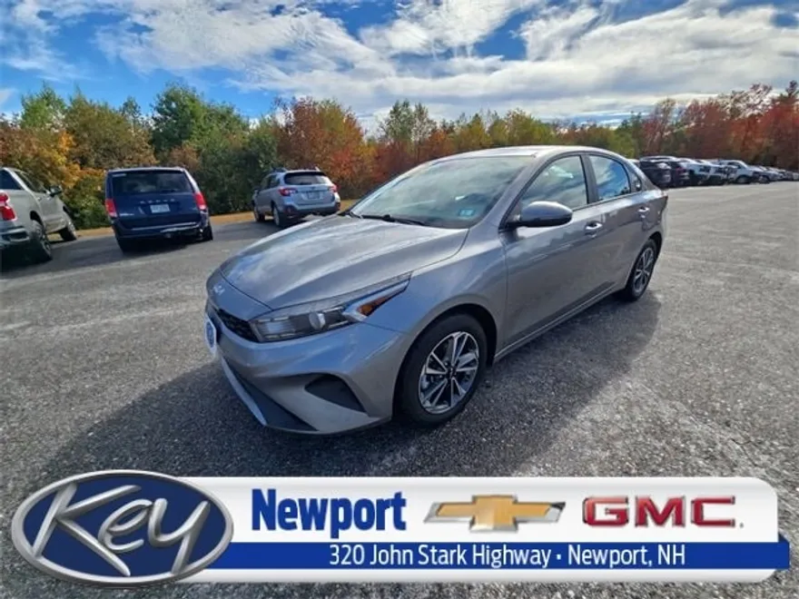 2024 Kia Forte LXS photo 1