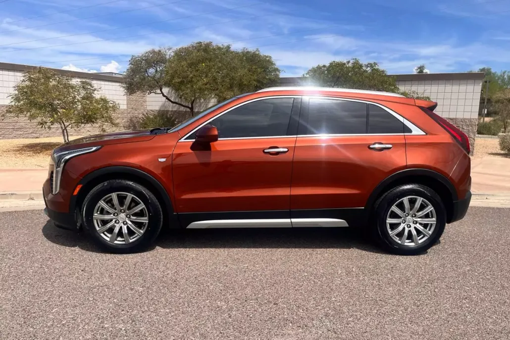 2020 Cadillac XT4 Premium Luxury Sport photo 1