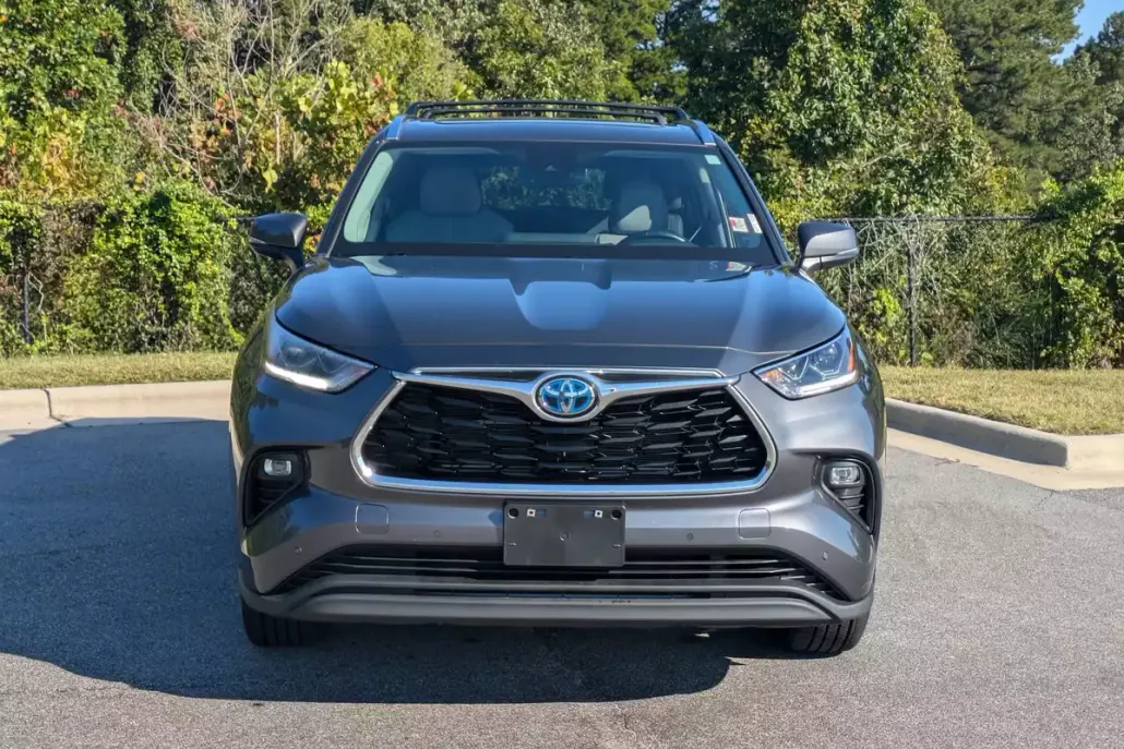 2023 Toyota Highlander Hybrid Limited photo 1