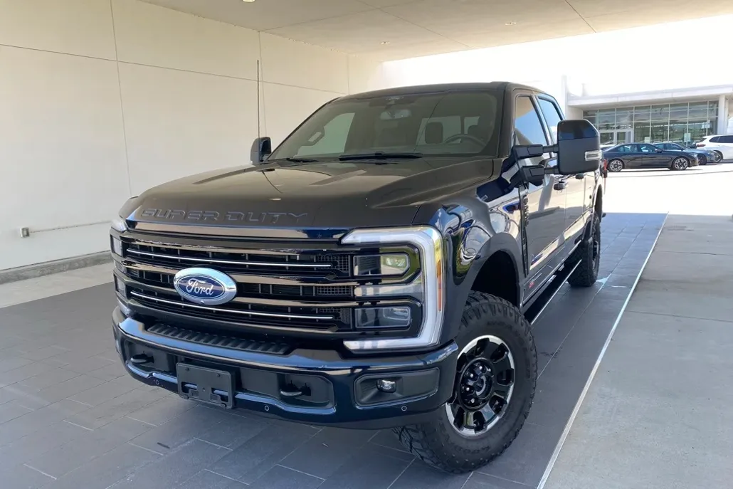 2025 Ford F-250 photo 1