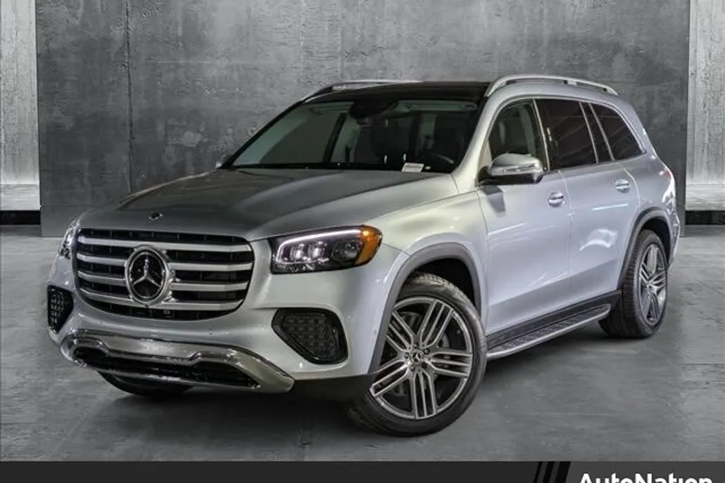 2025 Mercedes Benz GLS 450 4MATIC photo 1