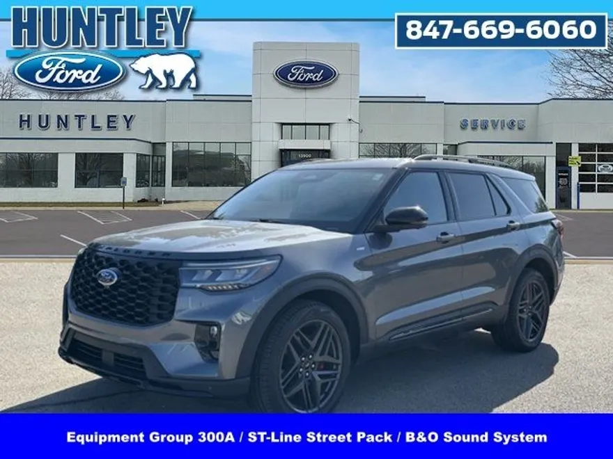 2025 Ford Explorer ST-Line photo 1