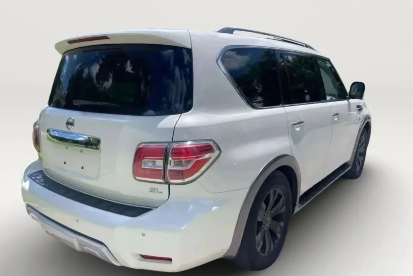 2017 Nissan Armada SL photo 1