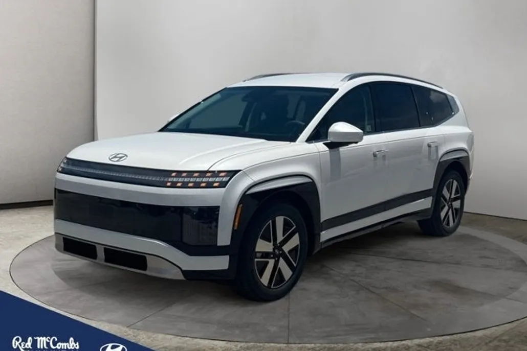 2026 Hyundai Ioniq SEL photo 1