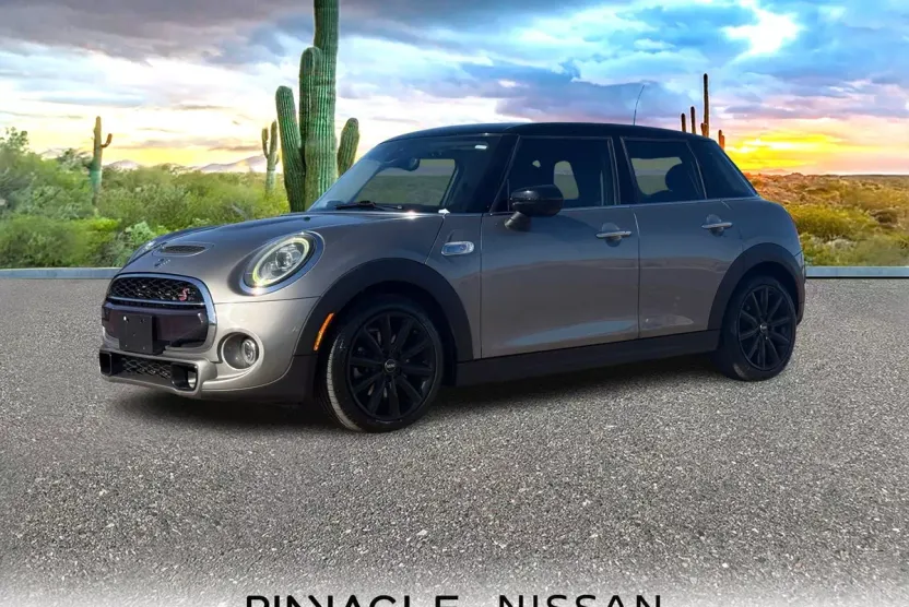 2020 Mini Cooper 4 Door Hardtop S photo 1