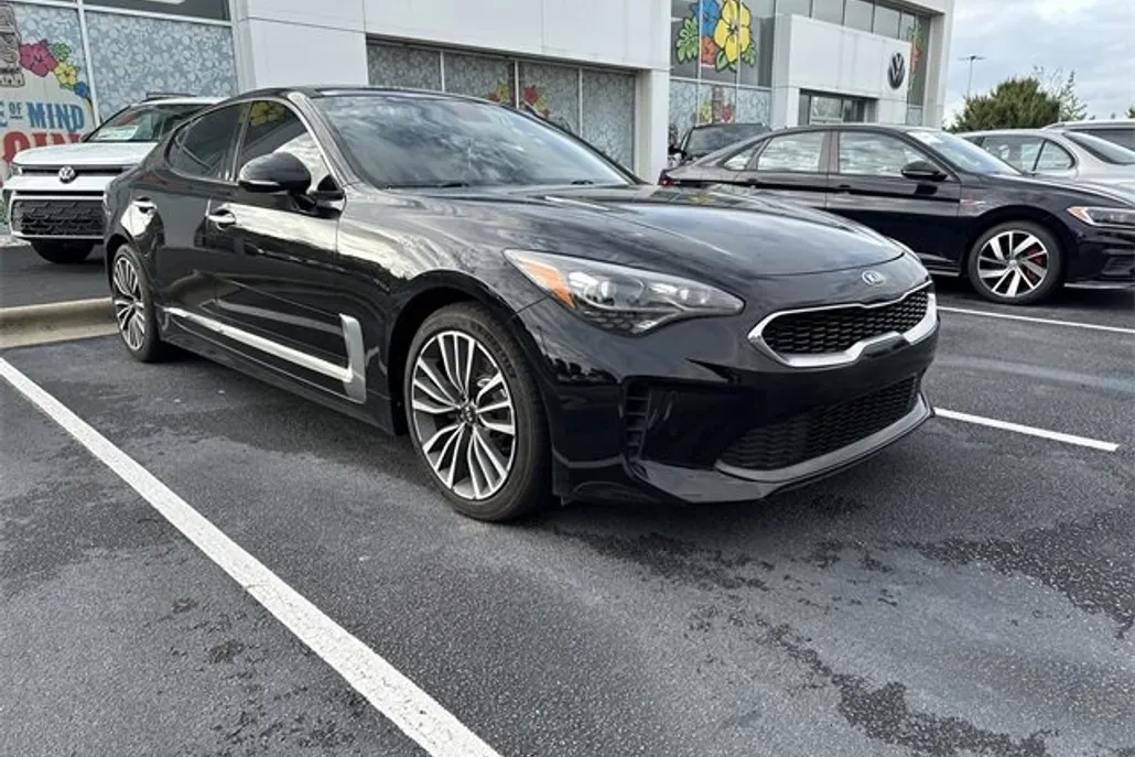 2018 Kia Stinger Premium photo 1