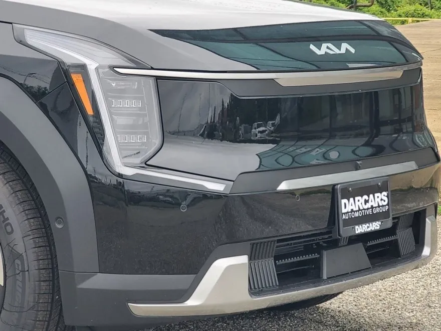 2026 Kia EV9 Wind photo 2