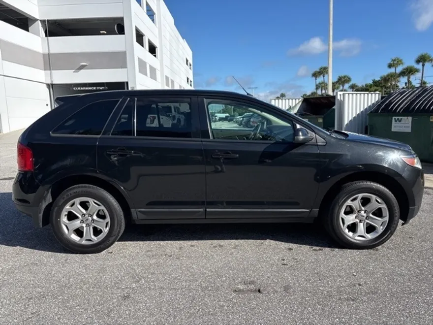 2014 Ford Edge SEL photo 1
