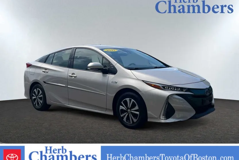 2017 Toyota Prius Prime Premium photo 1