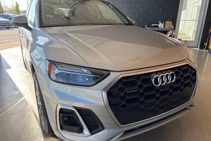 2023 Audi Q5 S line Premium Plus photo 1