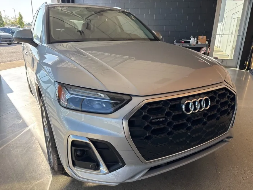 2023 Audi Q5 S line Premium Plus photo 1