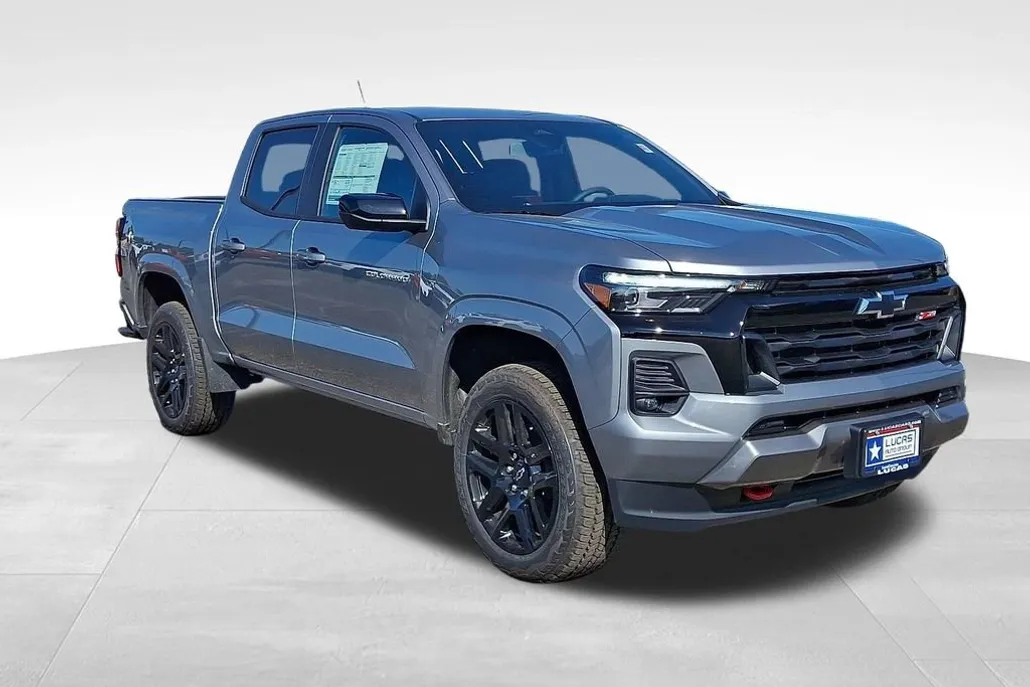 2025 Chevrolet Colorado Z71 photo 1