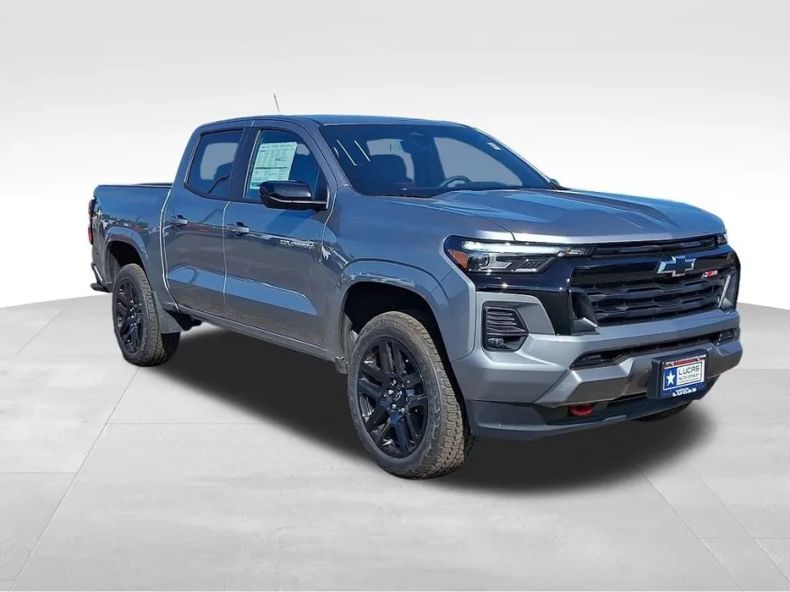 2025 Chevrolet Colorado Z71 photo 1