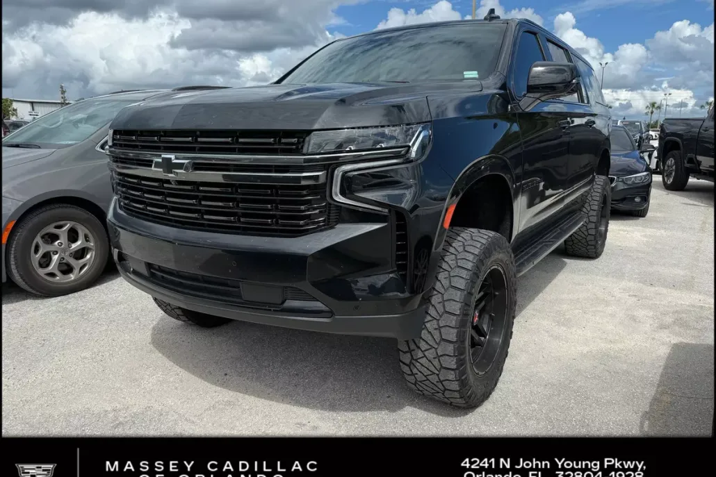 2022 Chevrolet Suburban RST photo 1