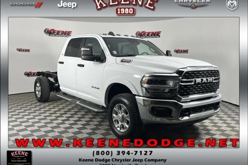 2023 Ram 3500 SLT photo 1