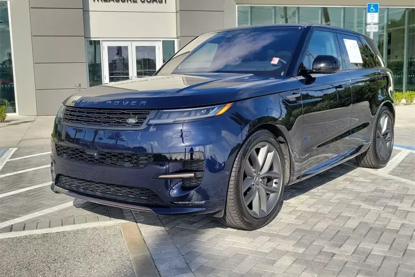 2023 Land Rover Range Rover Sport SE photo 1