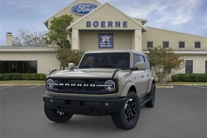 2025 Ford Bronco Outer Banks photo 1