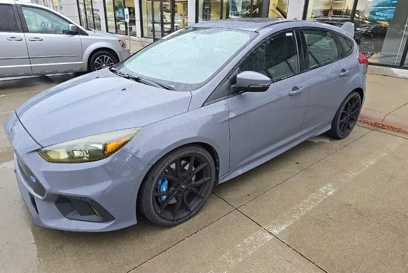 2017 Ford Focus RS photo 1