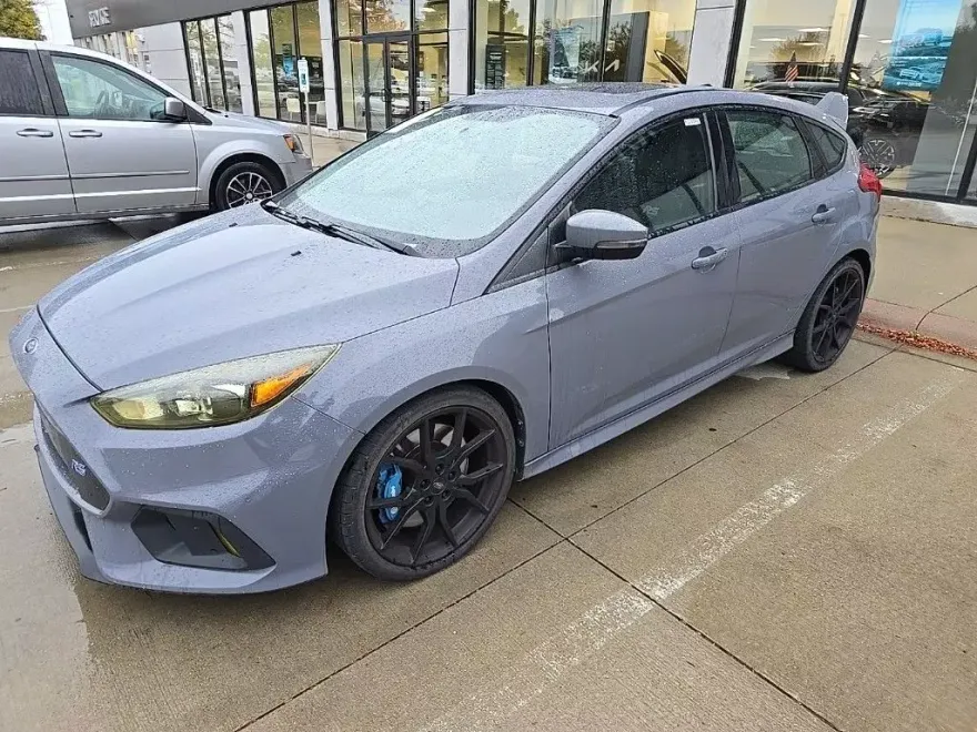 2017 Ford Focus RS photo 1