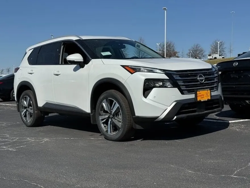 2025 Nissan Rogue SL photo 1