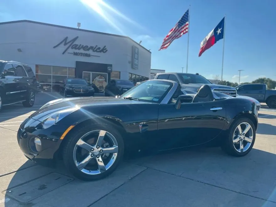 2008 Pontiac Solstice Convertible photo 1
