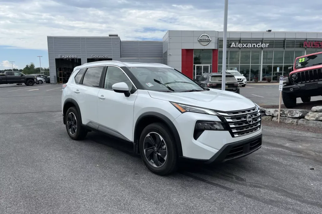 2025 Nissan Rogue AWD SV photo 1